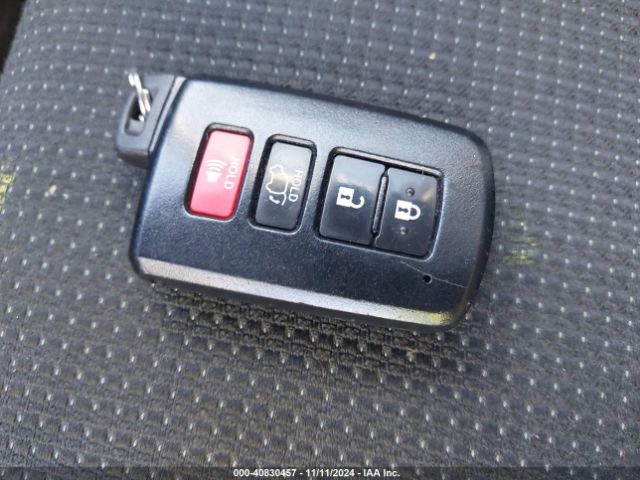 JTMRJREV6HD127238 Toyota Rav4 Hybrid Xle