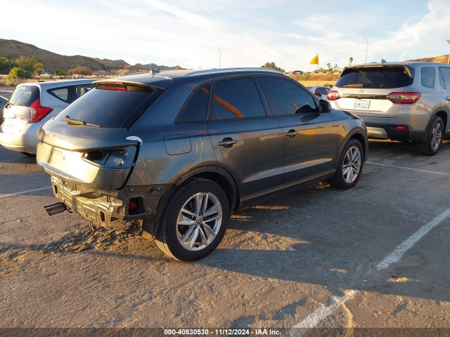 WA1BCCFS7JR004242 Audi Q3 2.0t Premium/2.0t Sport Premium