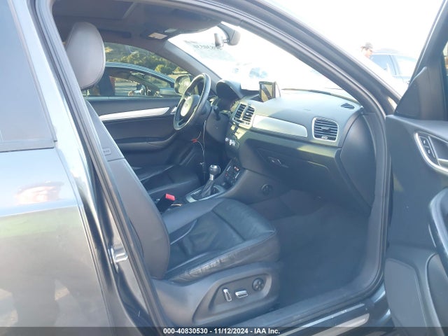 WA1BCCFS7JR004242 Audi Q3 2.0t Premium/2.0t Sport Premium