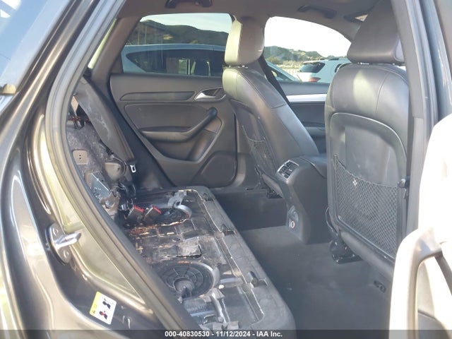 WA1BCCFS7JR004242 Audi Q3 2.0t Premium/2.0t Sport Premium