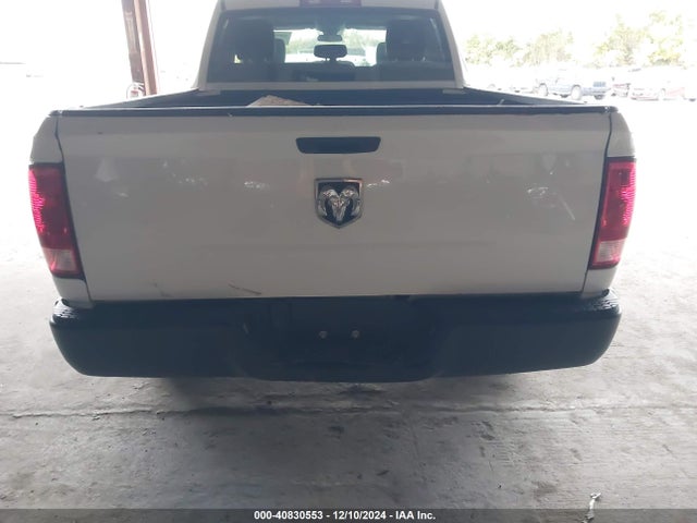 1C6RR7FG5NS139358 RAM 1500 Classic Tradesman  4x4 6'4 Box