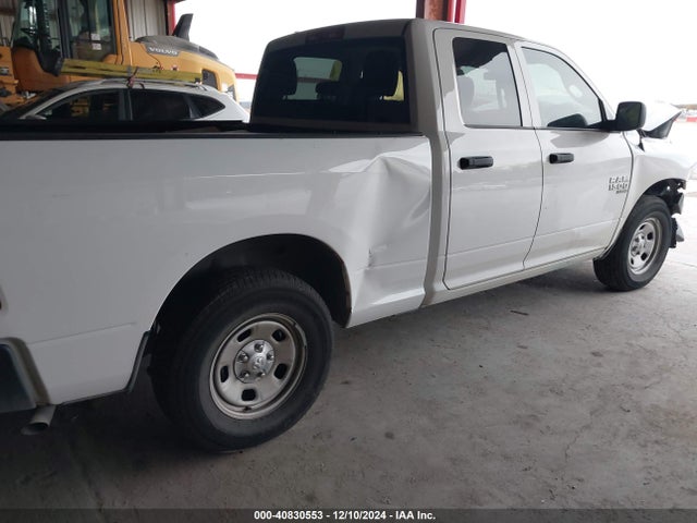 1C6RR7FG5NS139358 RAM 1500 Classic Tradesman  4x4 6'4 Box