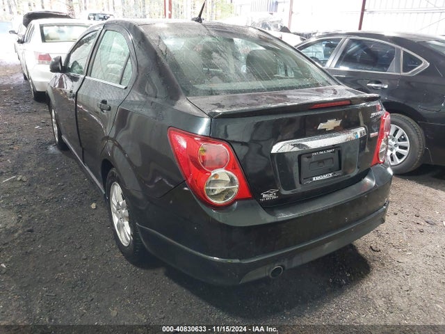Chevrolet Sonic Rs Auto 2014 1G1JG5SB6E4209683 Image 3