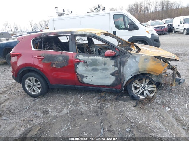 KNDPMCAC1H7185661 KIA Sportage Lx