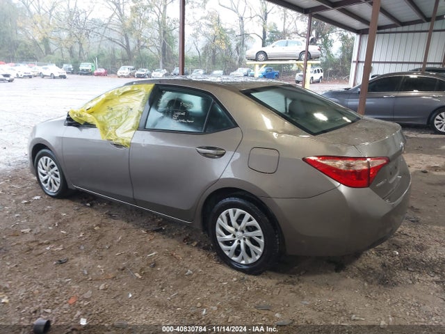 Toyota COROLLA LE 2019 5YFBURHE0KP870907 Image 3