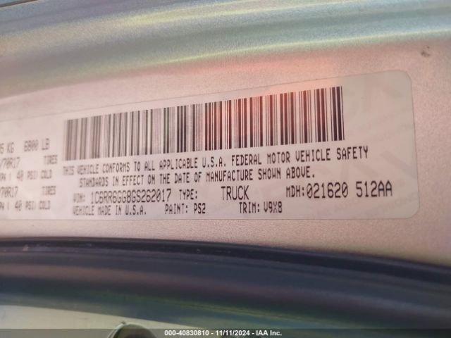 1C6RR6GG8GS262017 RAM 1500 Slt