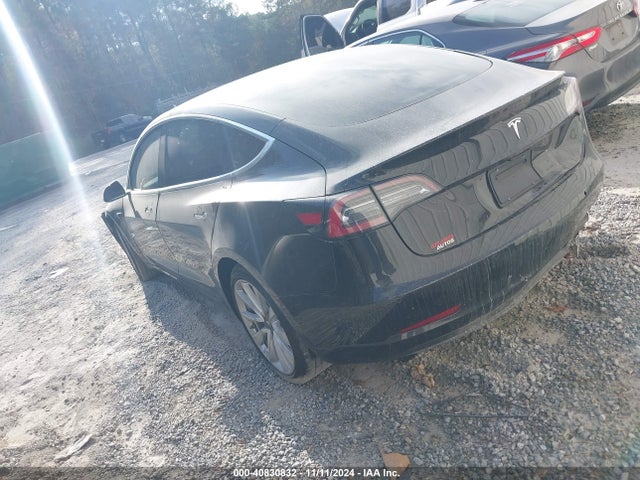 2019 TESLA MODEL 3 5YJ3E1EA2KF310824 Photo 2