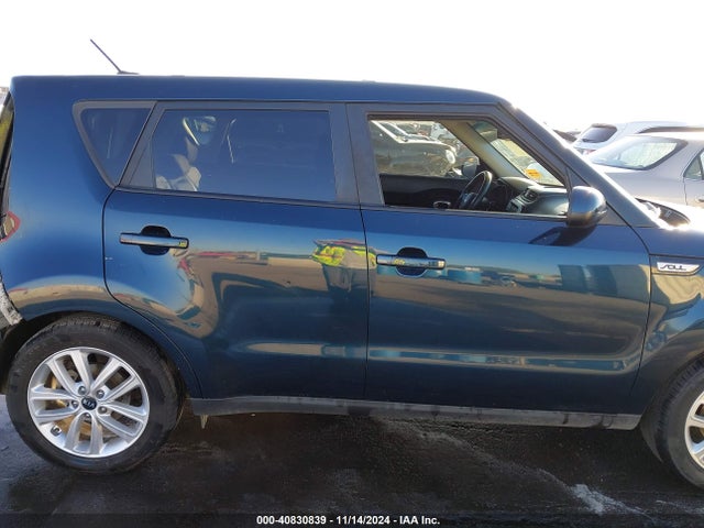 KIA SOUL + 2018 KNDJP3A56J7531255 Image 14