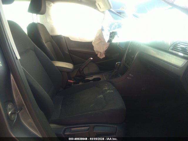 1VWAT7A35GC048631 Volkswagen 1.8t