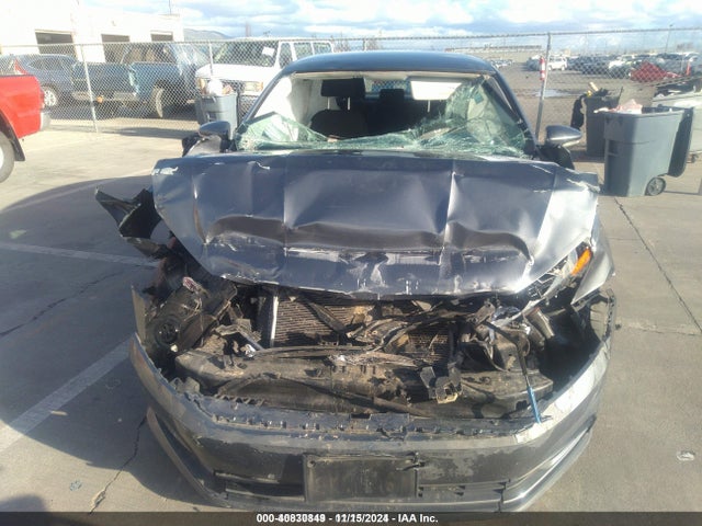1VWAT7A35GC048631 Volkswagen 1.8t