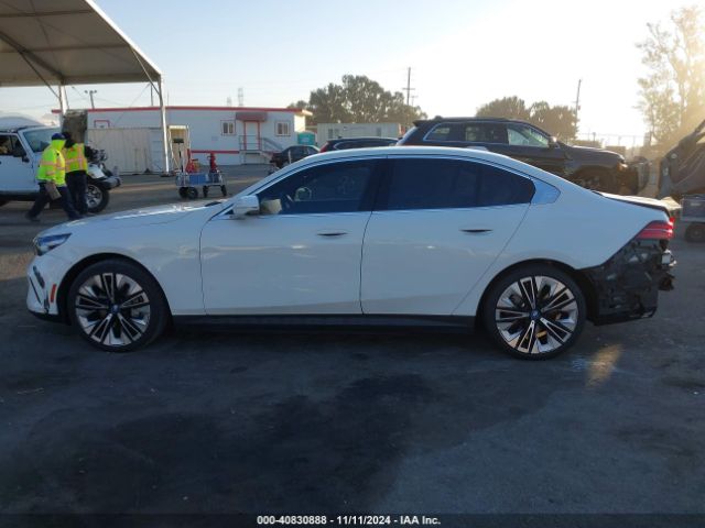 WBY33FK04RCR14993 BMW I5 Edrive40