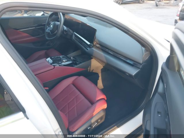 WBY33FK04RCR14993 BMW I5 Edrive40