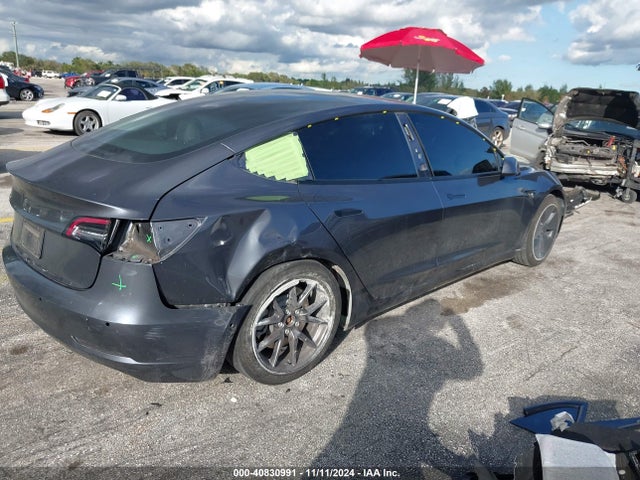 Tesla Model 3 Rear-wheel Drive 2022 5YJ3E1EA2NF250502 Image 4