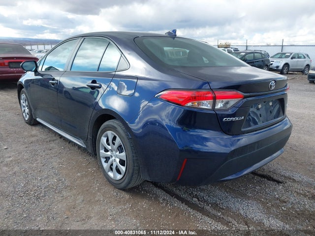 Toyota COROLLA LE 2022 5YFEPMAE7NP311764 Image 3