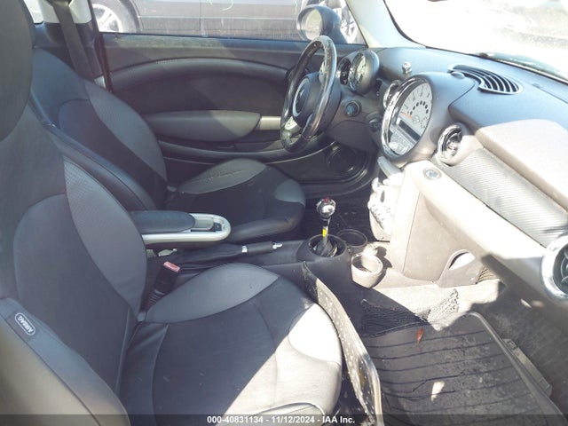 2007 MINI COOPER S WMWMF73517TL83243 Photo 4