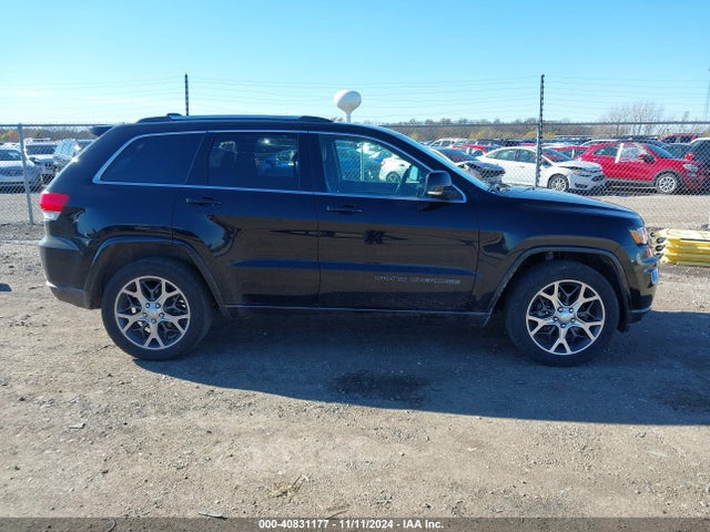 1C4RJFBG6JC120886 Jeep Grand Cherokee Sterling Edition 4x4