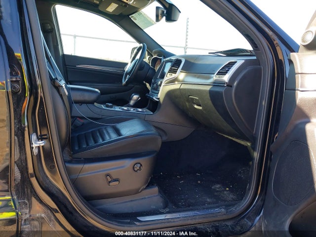 1C4RJFBG6JC120886 Jeep Grand Cherokee Sterling Edition 4x4