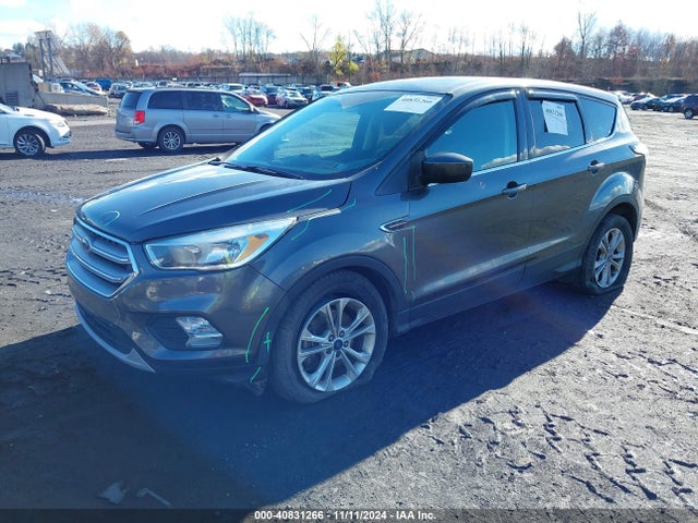 Ford ESCAPE SE 2017 1FMCU9G98HUA51577 Image 2