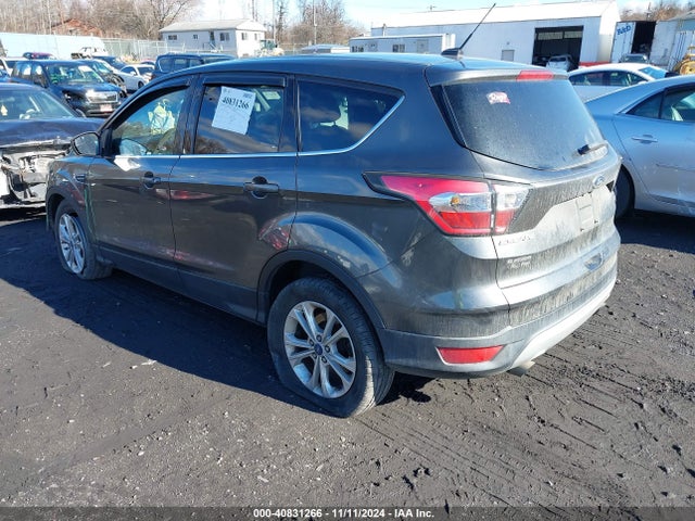 Ford ESCAPE SE 2017 1FMCU9G98HUA51577 Image 3