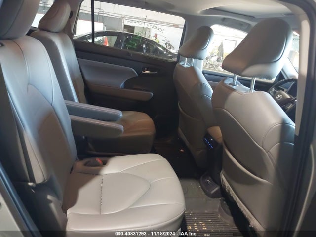 5TDGZRBH0MS147420 Toyota Highlander Xle