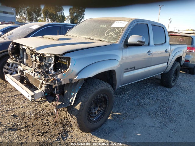 Toyota Tacoma Double Cab Prerunner 2015 3TMJU4GN3FM184759 Image 2