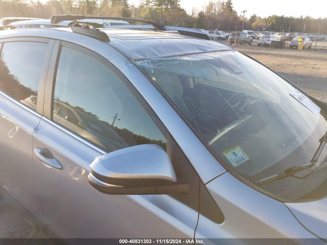 JTMRJREV1HD084119 Toyota Rav4 Hybrid Xle
