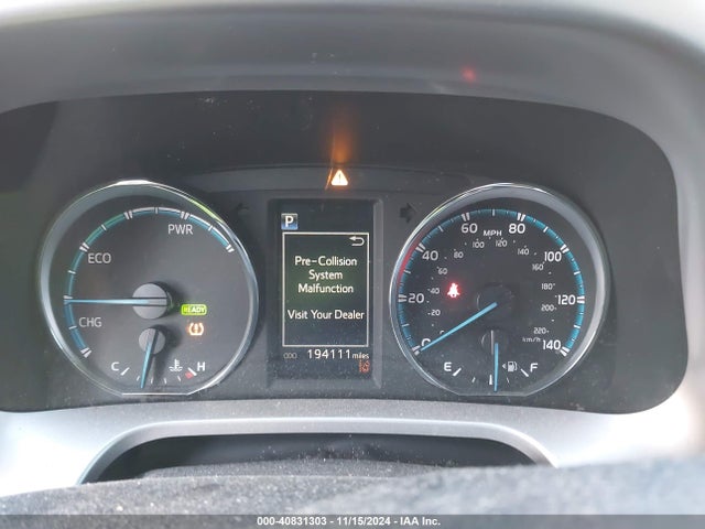 JTMRJREV1HD084119 Toyota Rav4 Hybrid Xle