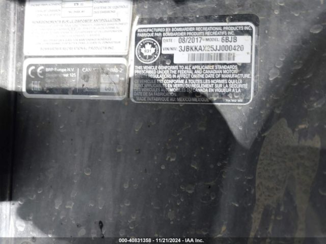 2018 CAN-AM COMMANDER 3JBKKAX25JJ000420 Photo 9
