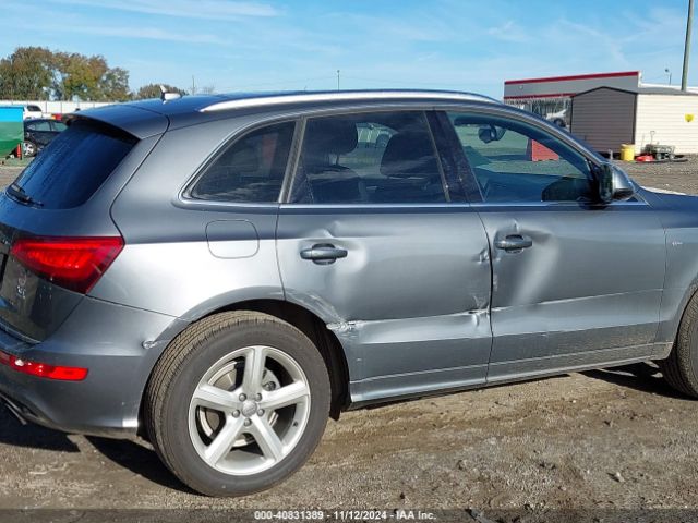 WA1M2AFP1HA057653 Audi Q5 2.0t Premium