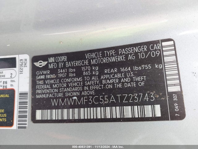 2010 MINI COOPER WMWMF3C55ATZ23743 Photo 8