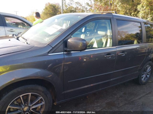 2C4RDGCG3HR813721 Dodge Grand Caravan Sxt