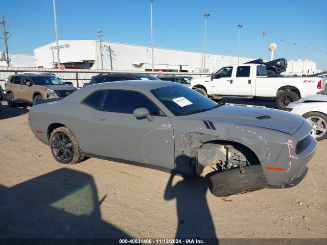 2C3CDZAG5KH667862 Dodge Challenger Sxt