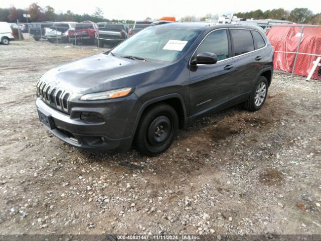 1C4PJLCB3GW158009 Jeep Cherokee Latitude