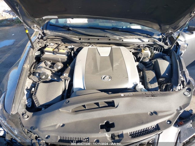 Lexus IS 350 2018 JTHCZ1D29J5015054 Image 10
