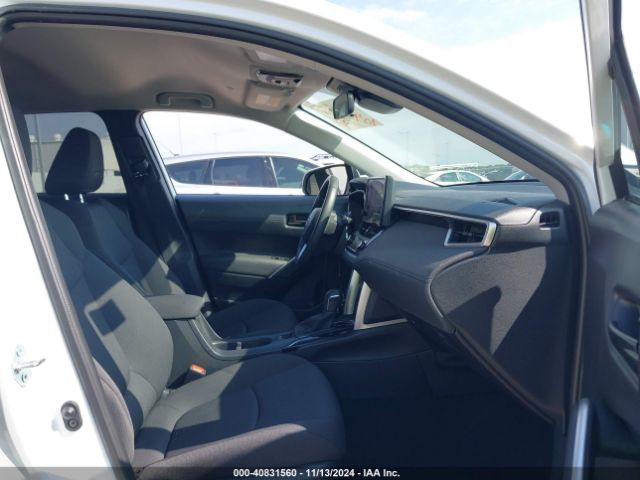7MUCAAAG0PV072387 Toyota Corolla Cross Le