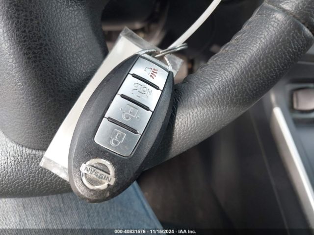 3N1AB7AP8HY300313 Nissan SENTRA SV