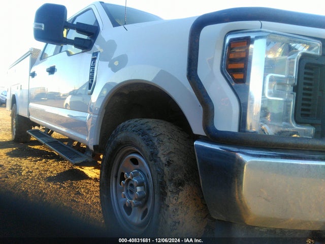 Ford F-250 Xl 2018 1FT7W2B69JED05348 Image 1