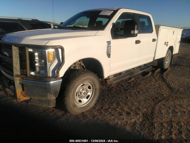 Ford F-250 Xl 2018 1FT7W2B69JED05348 Image 2