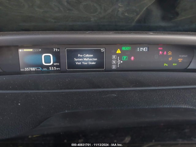 Toyota Prius Two 2018 JTDKBRFU2J3061836 Image 7