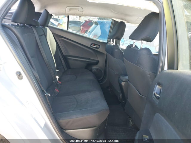 Toyota Prius Two 2018 JTDKBRFU2J3061836 Image 8