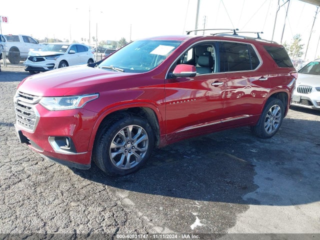 Chevrolet Traverse Premier 2018 1GNERKKW4JJ237568 Image 2