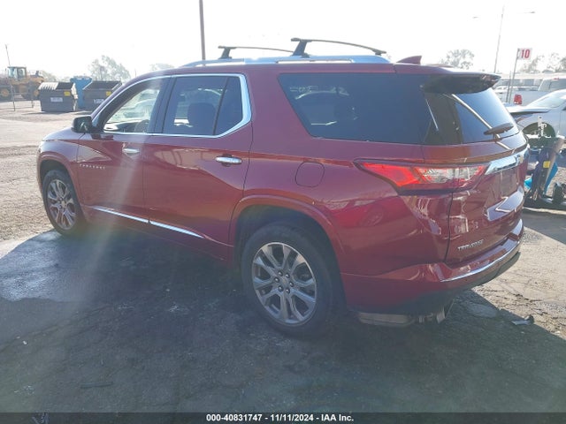 Chevrolet Traverse Premier 2018 1GNERKKW4JJ237568 Image 3