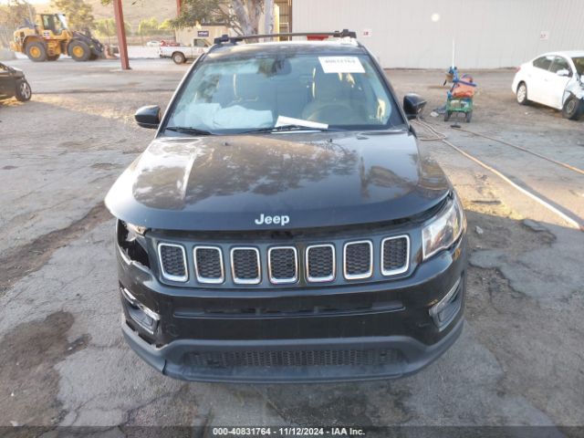 3C4NJCBB5KT743939 Jeep Compass Sun And Wheel Fwd