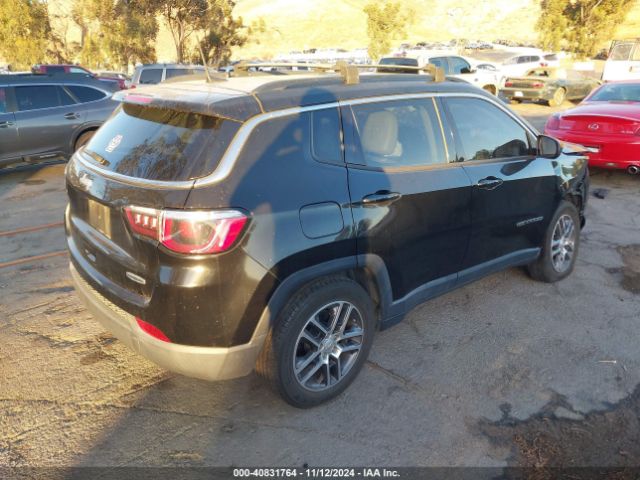 3C4NJCBB5KT743939 Jeep Compass Sun And Wheel Fwd