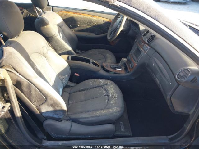 2007 MERCEDES-BENZ CLK 550 WDBTK72F97F229767 Photo 4