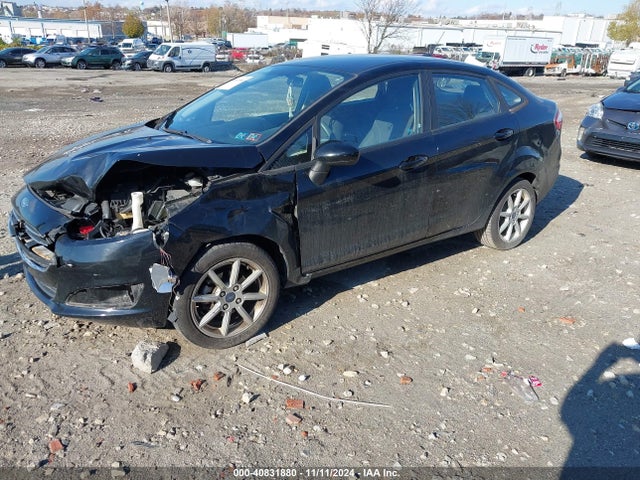 Ford FIESTA SE 2019 3FADP4BJ1KM106439 Image 2