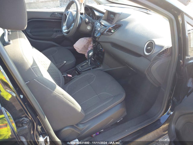 Ford FIESTA SE 2019 3FADP4BJ1KM106439 Image 5