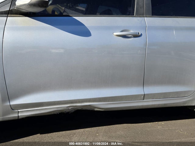 Hyundai ACCENT SE 2019 3KPC24A31KE068471 Image 14