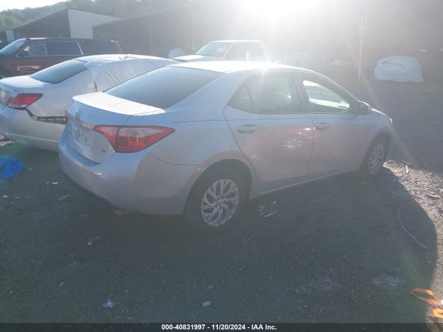 Toyota COROLLA LE 2018 2T1BURHE3JC002415 Image 4