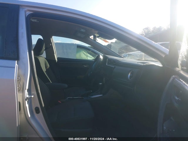 Toyota COROLLA LE 2018 2T1BURHE3JC002415 Image 5